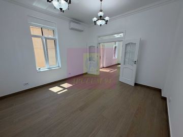 Casă de închiriat lângă Piața Victoriei | 5 camere, 120 mp - 8